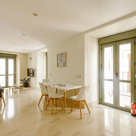 1E Azofaifo St Apartment เซบีญา ภายนอก รูปภาพ