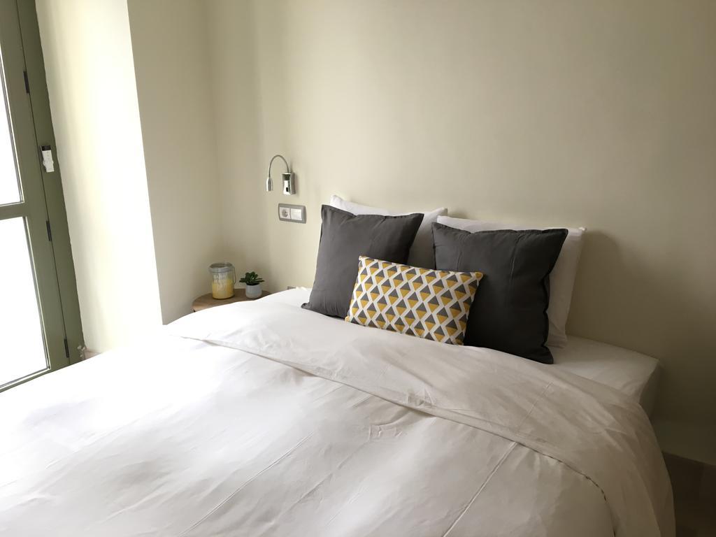 1E Azofaifo St Apartment เซบีญา ภายนอก รูปภาพ