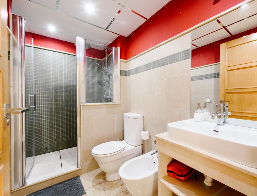 1E Azofaifo St Apartment เซบีญา ภายนอก รูปภาพ