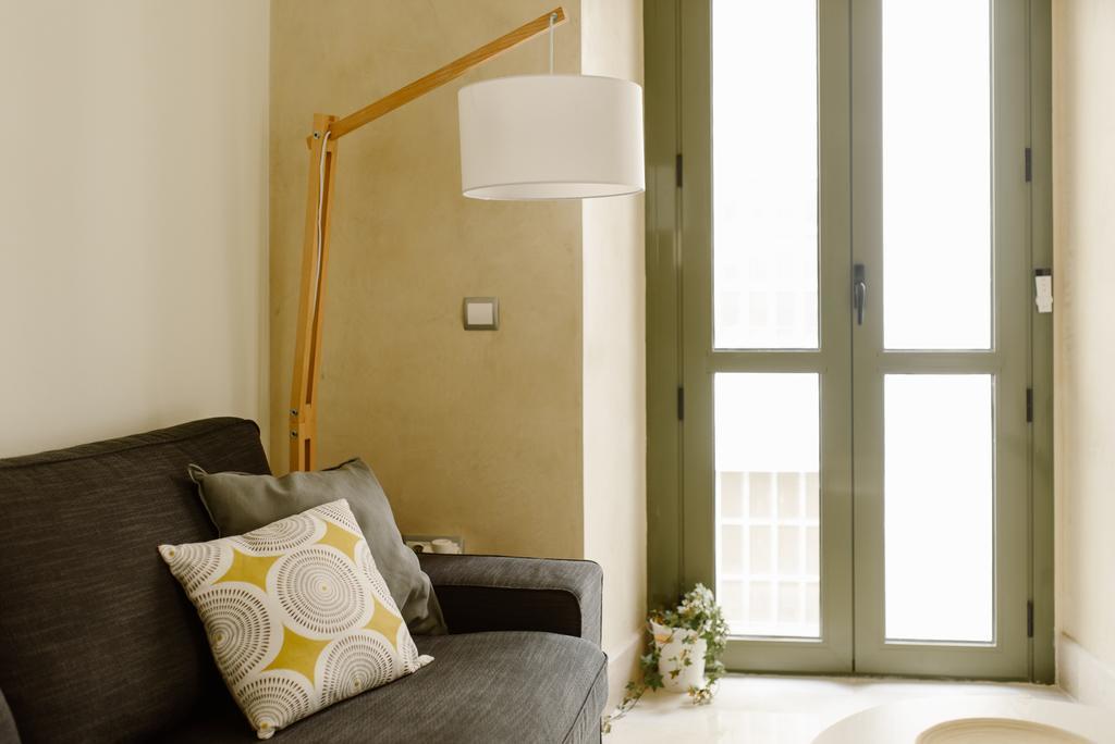 1E Azofaifo St Apartment เซบีญา ภายนอก รูปภาพ